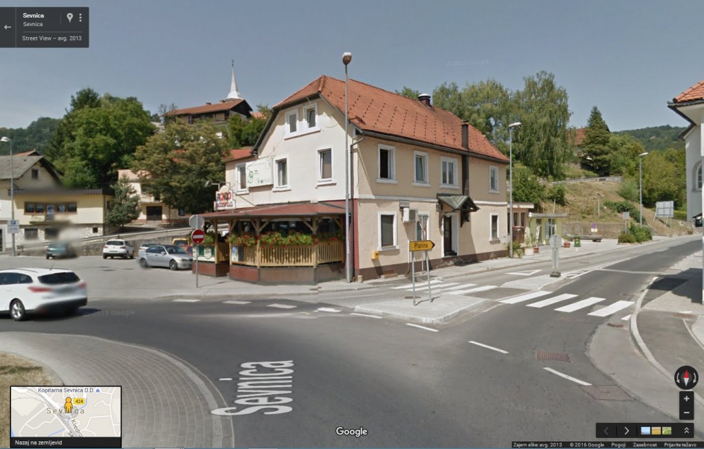 Pot bomo skupaj) nadaljevali pred pizzerijo Rondo proti Planini.